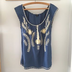 Tocca Linen Embroidered Peasant Top